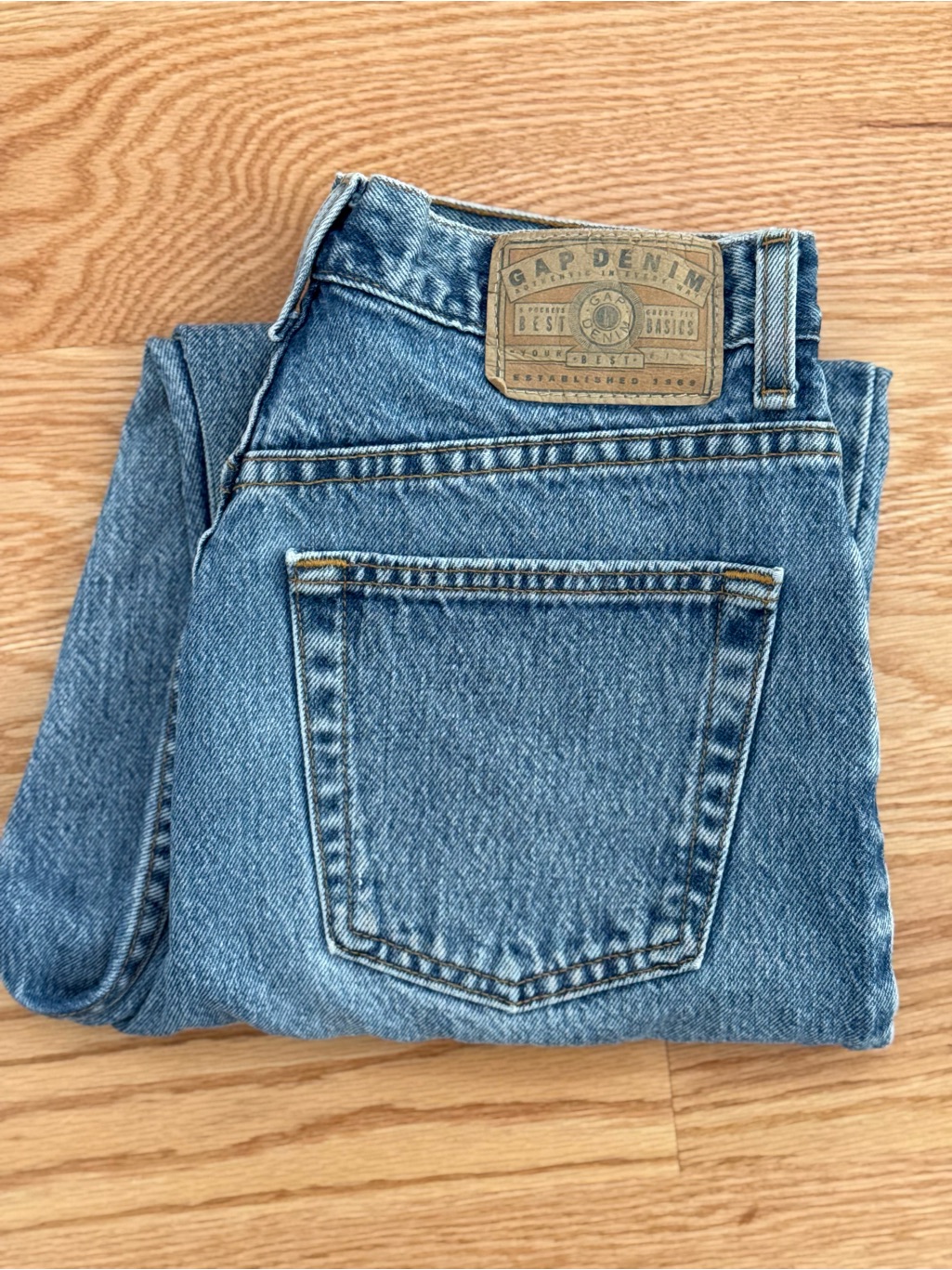 Vintage Gap Women’s Straight Leg Jeans (8)